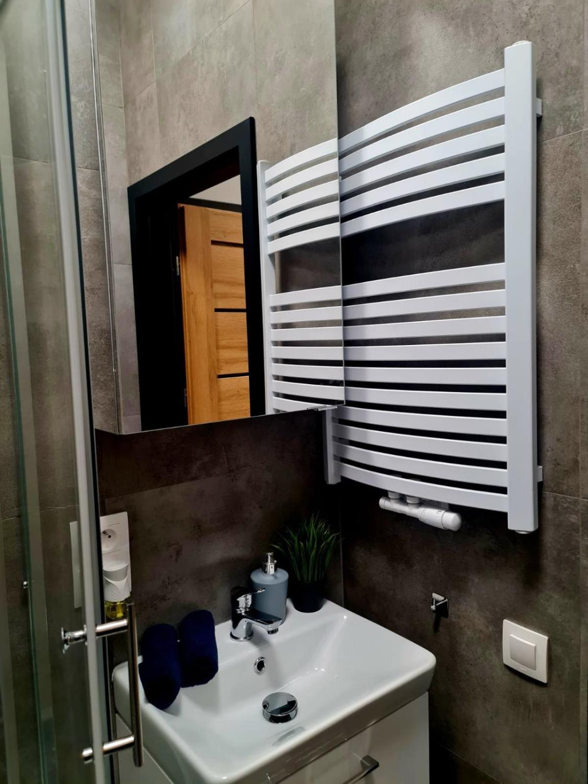 Hola Apartamenty Piotrkowska Lodz  Ngoại thất bức ảnh
